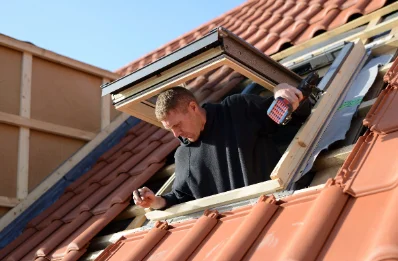 Pose de fenêtres de toit Velux à Bilhères